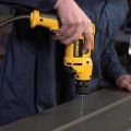 Darbesiz Matkap DWD112S  (701W)