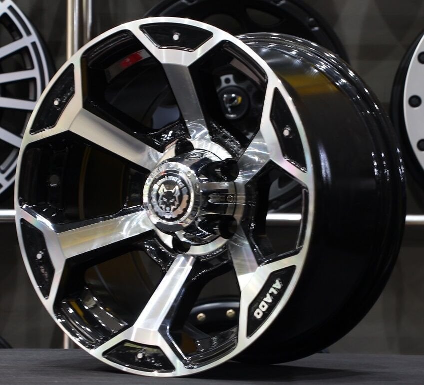 Black Wolf 321 15X8.0 5X114.3 ET+10