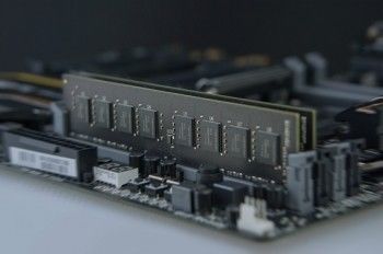 Team Elite 16GB (1x16GB) 2666MHz CL19 DDR4 Ram (TED416G2666C1901)