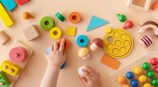 Eğitici Oyuncaklar Nedir ve Çocuklar İçin Neden Önemlidir?