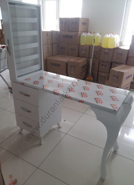 Manikür masası oje standlı