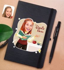 BK Gift Kişiye Özel Öğretmen Karikatürlü Siyah Defter ve Metal Versatil Kalem(0,7 Kurşun) Hediye Seti-3