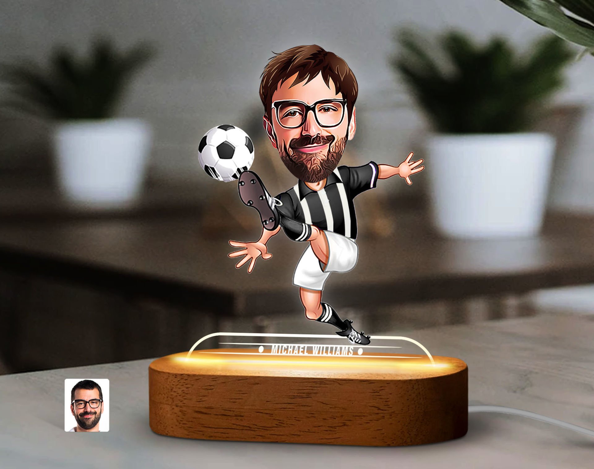 BK Gift Kişiye Özel Futbolcu Karikatürlü Dekoratif 3D Biblo LED Işıklı Gece Lambası-1, Arkadaşa Hediye