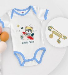 BK Kids Kişiye Özel Sevimli Pilot Tasarımlı Mavi Bebek Body Zıbın ve Erkek Bebek İğnesi Hediye Seti-1