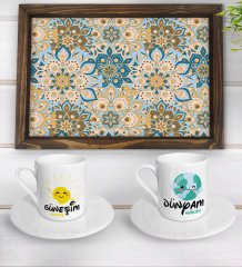 Kişiye Özel Güneşim ve Dünyam Tasarımlı 2'li Kahve Fincan Seti ve Doğal Ahşap Tepsi-3