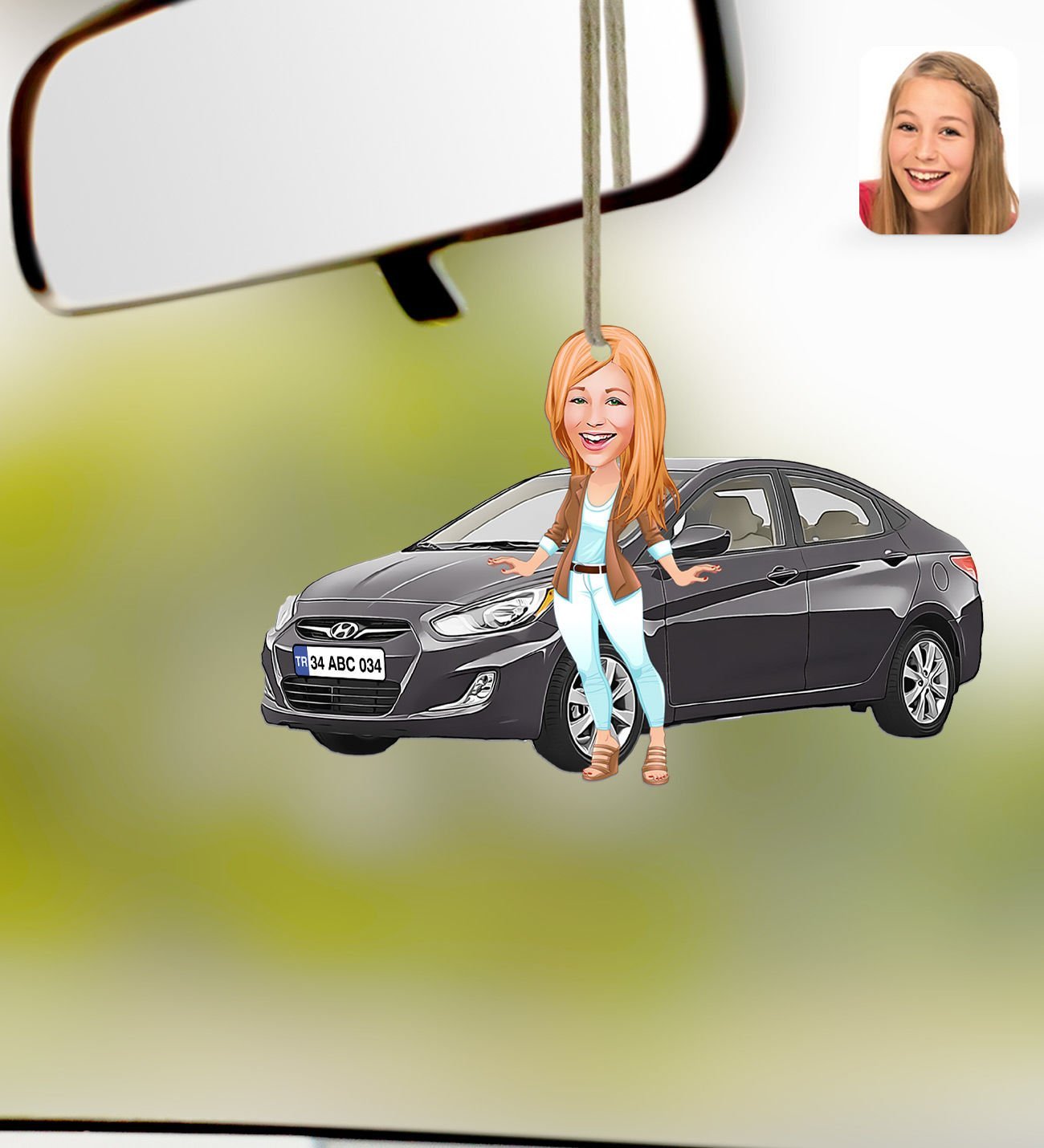 BK Gift Kişiye Özel Kadın Hyundai Accent Karikatürlü Ahşap Plakalı Araba Dikiz Ayna Süsü-1 , Arkadaşa Hediye, Sevgiliye Hediye, Araba Hediyesi