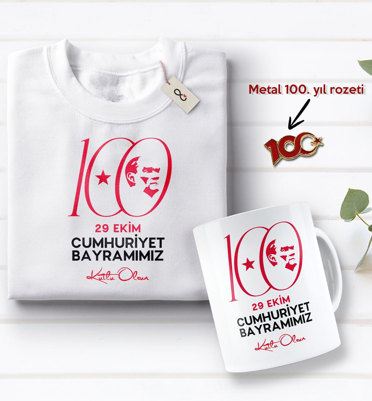 BK Gift 100. Yıl Hatırası Beyaz Tişört, Kupa Bardak ve Gold Metal Rozet Hediye Seti-4, 29 Ekim Hediyesi, Cumhuriyet Bayramı, 100.Yıl Hediyesi