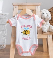 BK Kids Kişiye Özel Bee Kind Tasarımlı Pembe Bebek Body Zıbın ve Mama Önlüğü Hediye Seti