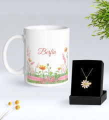 BK Gift Kişiye Özel İsimli Çiçek Tasarımlı Beyaz Kupa ve Papatya Kolye Hediye Seti - 14, Sevgiliye Hediye, Anneye Hediye, Arkadaşa Hediye