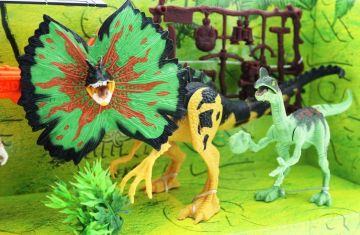 Dinozor Avcısı Helikopterli Oyun Seti