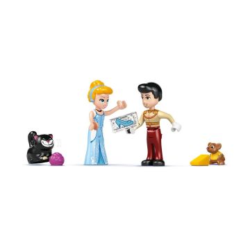 43275 Lego Disney Prensesi Sindirella\'nın Şatosu ve At Taşıyıcı 596 parça +6 yaş