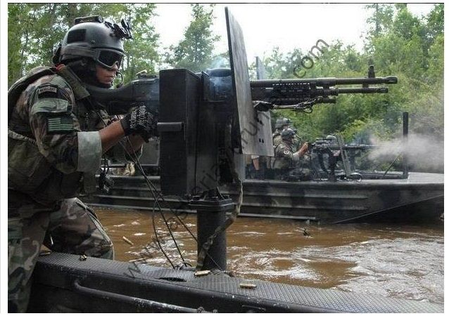 Mechanix Tactical  Kesik Parmak Eldiven