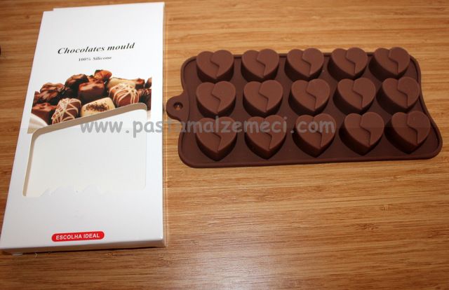 ÇİKOLATA KALIBI KALP ÇİZGİLİ 15Lİ