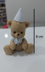 Beyaz Parti Şapkalı Oturan Ayıcık  Pasta Figürü 8cm