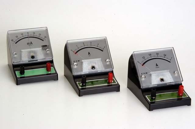AMPERMETRE (0-10 A AA)