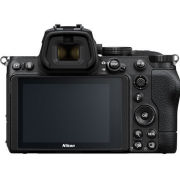 Nikon Z5 + 24-200 f/4-6.3