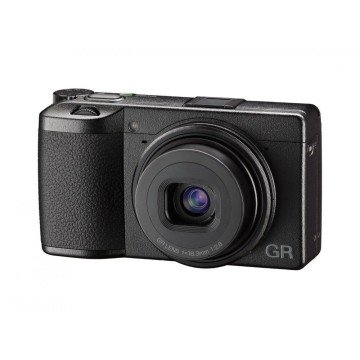 Ricoh GR III Fotoğraf Makinesi