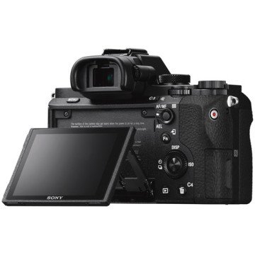 Sony A7 II 24-70mm f/4 ZA Lensli Kit