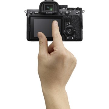 Sony A7 IV 28-70mm Lensli Fotoğraf Makinesi
