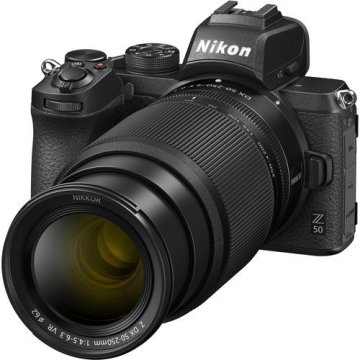 Nikon Z50 18-140mm Lens