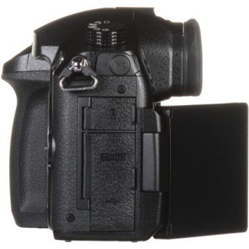 Panasonic Lumix GH5 Fotoğraf Makinesi (Body)