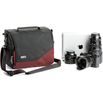 Think Tank Photo Mirrorless Mover 30i Deep Red