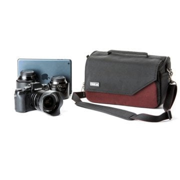 Think Tank Photo Mirrorless Mover 25i Deep Red