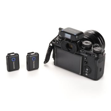 Saramonic Blink 500 B2+ Kameralar ve Mobil Cihazlar için 2 Kişilik Kablosuz Klipsli Mikrofon Sistemi (2,4 GHz)