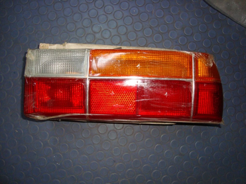 PEUGEOT 305 SAĞ STOP YM