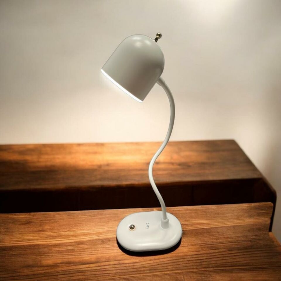 CATA CT-8440 Berlin Beyaz Masa Lambası – 4000K Gün Işığı, USB Şarjlı, Dokunmatik Kontrol ve Esnek Tasarım