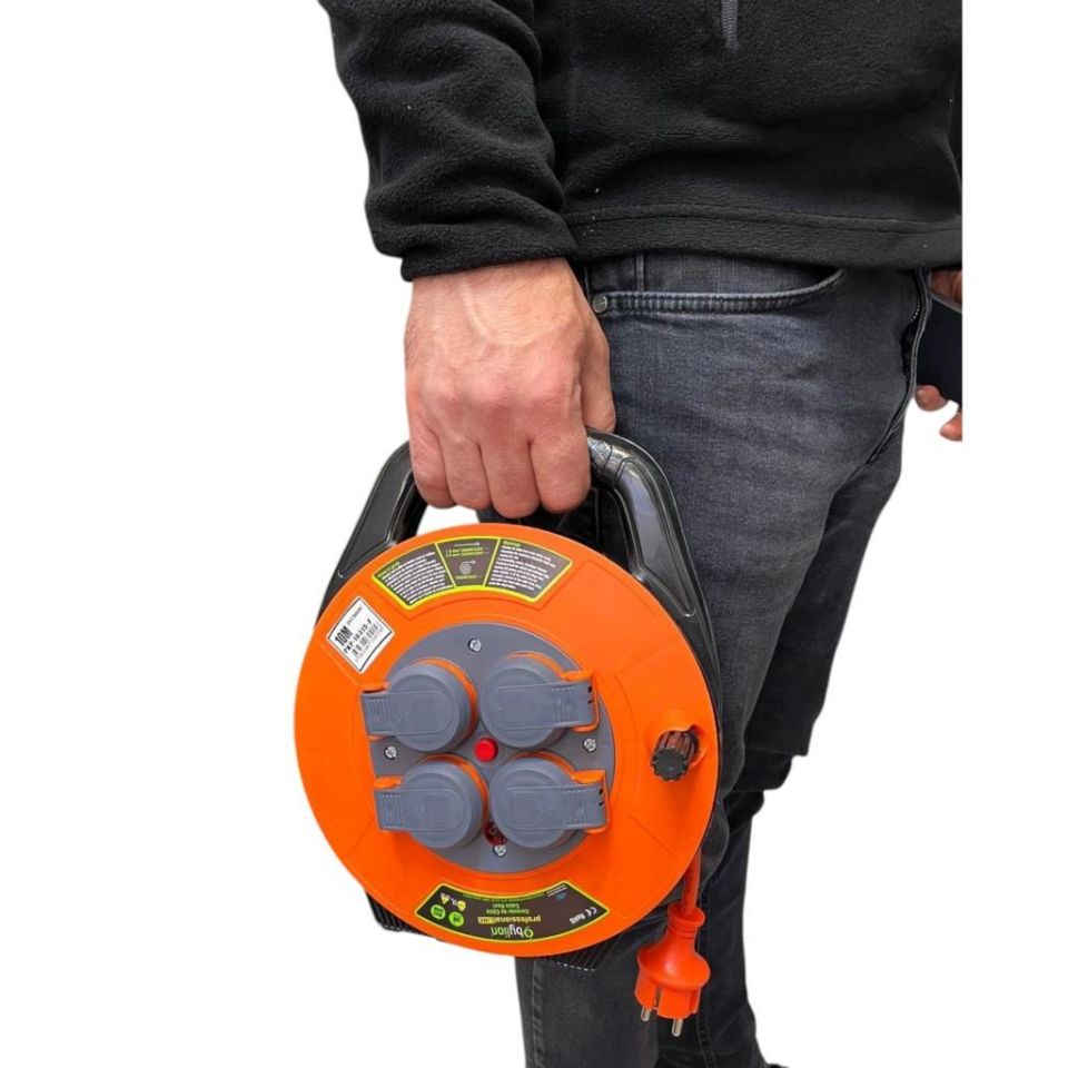 Seyyar Kablo Makarası – 10 Metre, 4 Prizli, IP44 Kapaklı, 230V 16A, 1000W – Taşınabilir Çanta Tipi Uzatma Kablosu (3x1.5mm² CCA) 10315-F Bylion