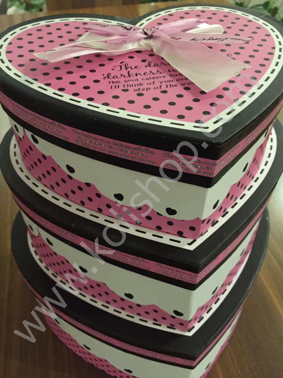 Pembe Kalpli Fiyonklu Kutu(3 adet)