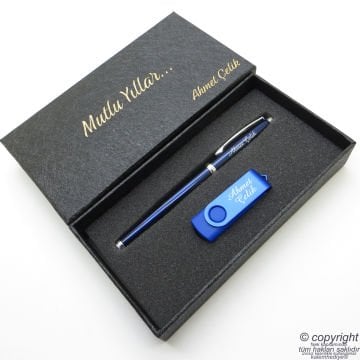 Scrikss İsme Özel Kalem + 16GB. İsme Özel Usb Bellek Seti - Mavi Roller