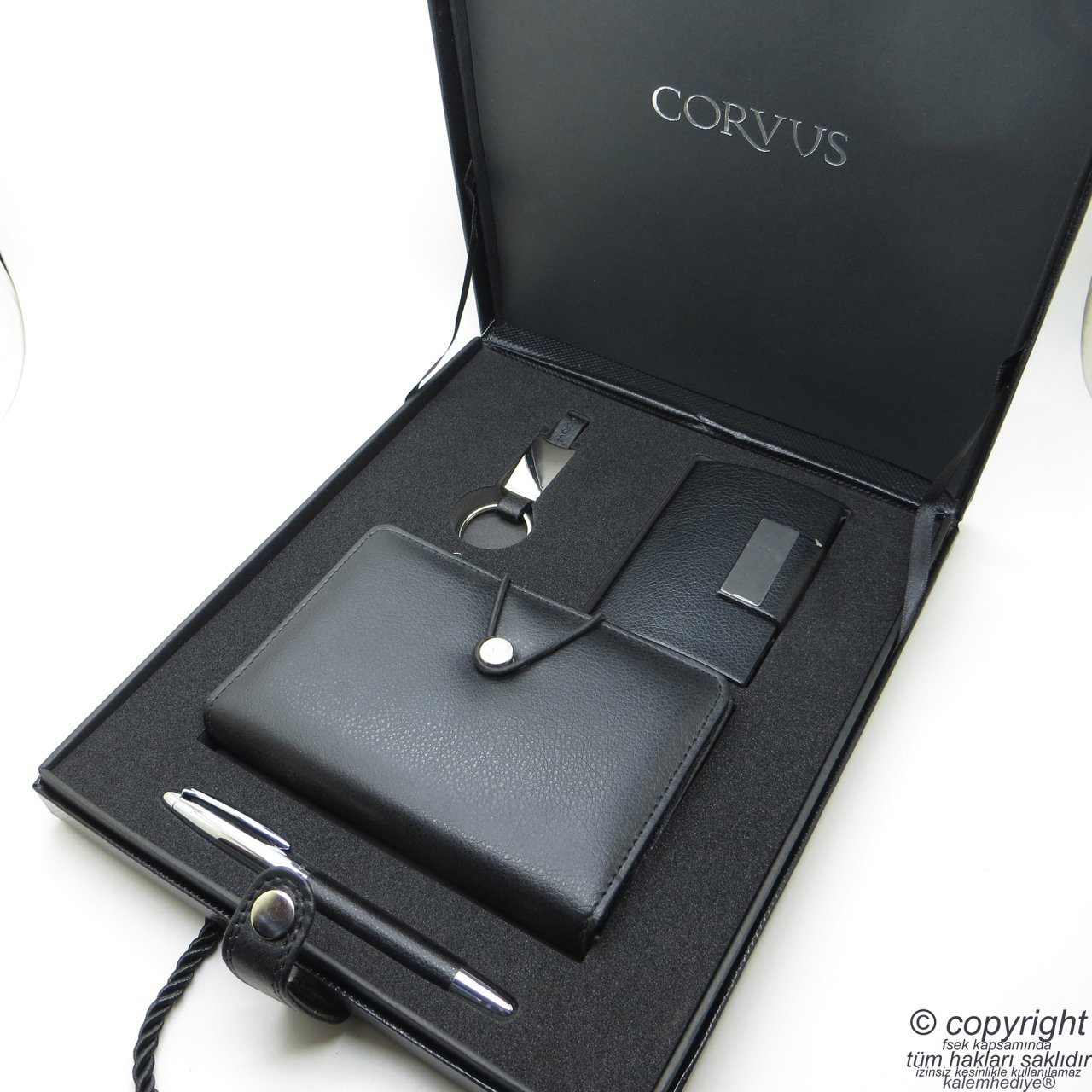 Corvus İsme Özel Hediyelik Set | Organizer + Anahtarlık + Kartvizitlik + Kalem + Çantalı Kutu | İsme Özel