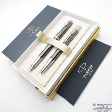 Parker IM Premium Desenli Titanyum Kurşuni Dolma Kalem + Tükenmez Kalem | İsme Özel Kalem | Hediyelik Kalem