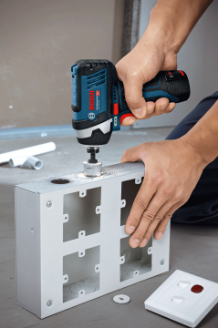 Bosch GDR 12V-105 Akülü 12 Volt 2 Ah Çift Akülü Darbeli Somun Sıkma - Çantalı