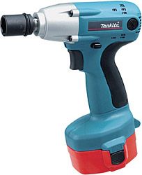 Makita 6934FDWA Akülü Darbeli Somun Sıkma