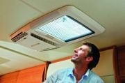 Karavan Klima Dometic FreshLight Camlı Tepe Kliması 2200 7500 btu/saat 230V