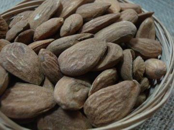 Datça Çiğ Duble Sıra Badem 1000 Gr