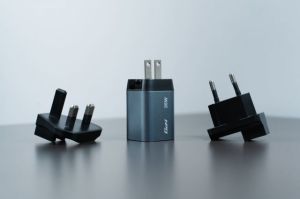 32200 GNC-35 GaN Charger 35W with 1 x USB-C® PD 35W / 1 x USB-A QC 3.0