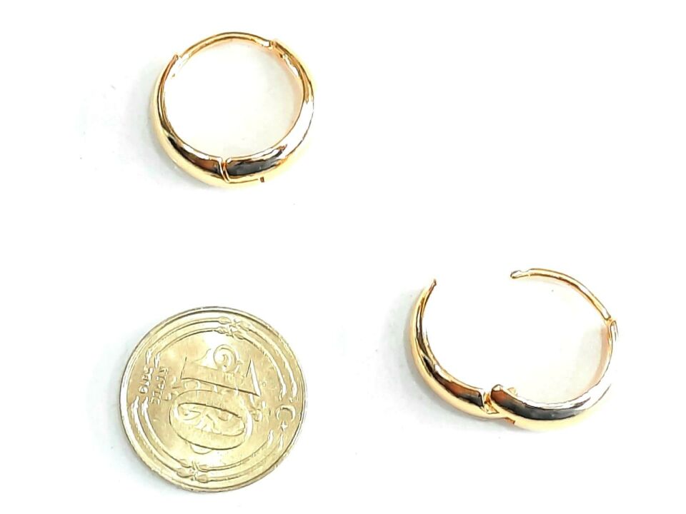 Altın Renkli Halka Küpe Düz Desen Yuvarlak