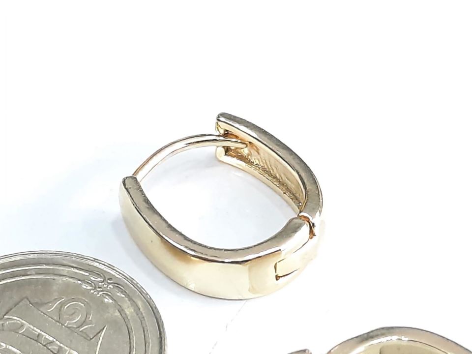 Altın Renkli Halka Küpe Düz Desen Aşağı Uzun