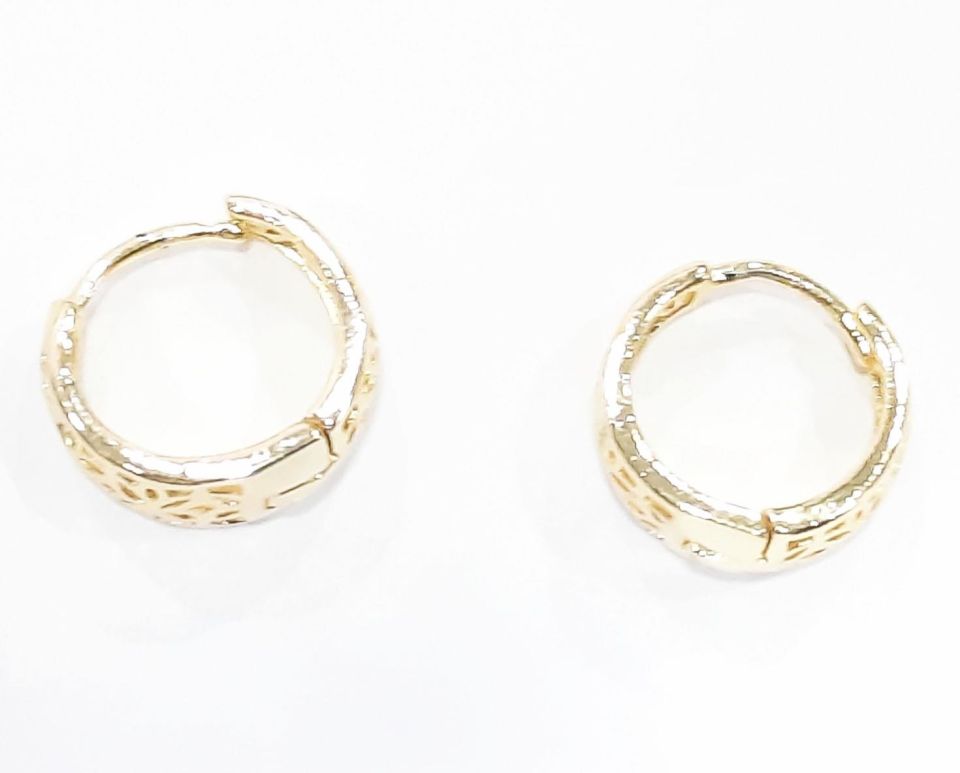 Altın Renkli Halka Küpe Taht Desen Yuvarlak