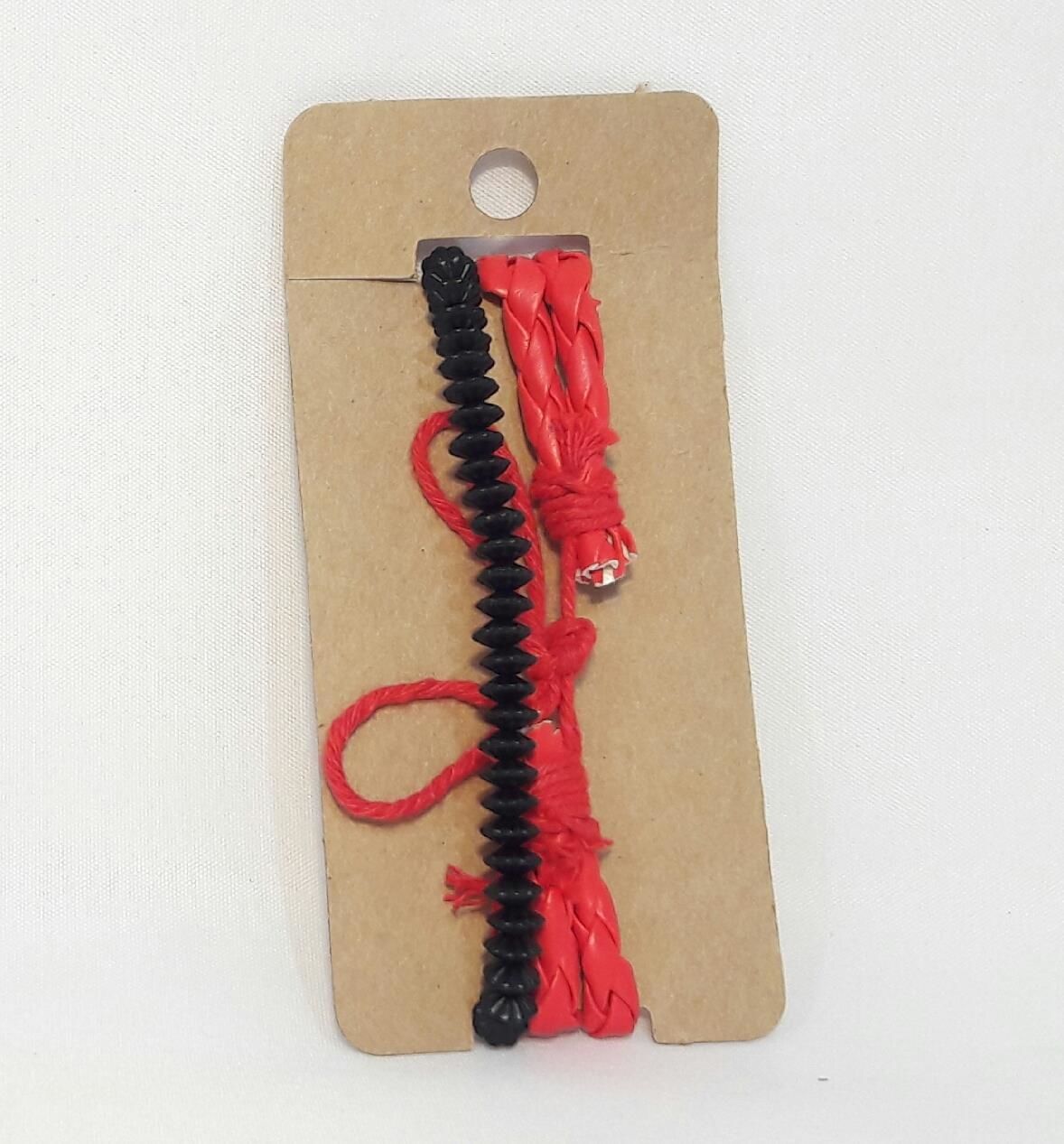 YSF KIRMIZI SİYAH BİLEKLİK DERİ BONCUK KOMBİN