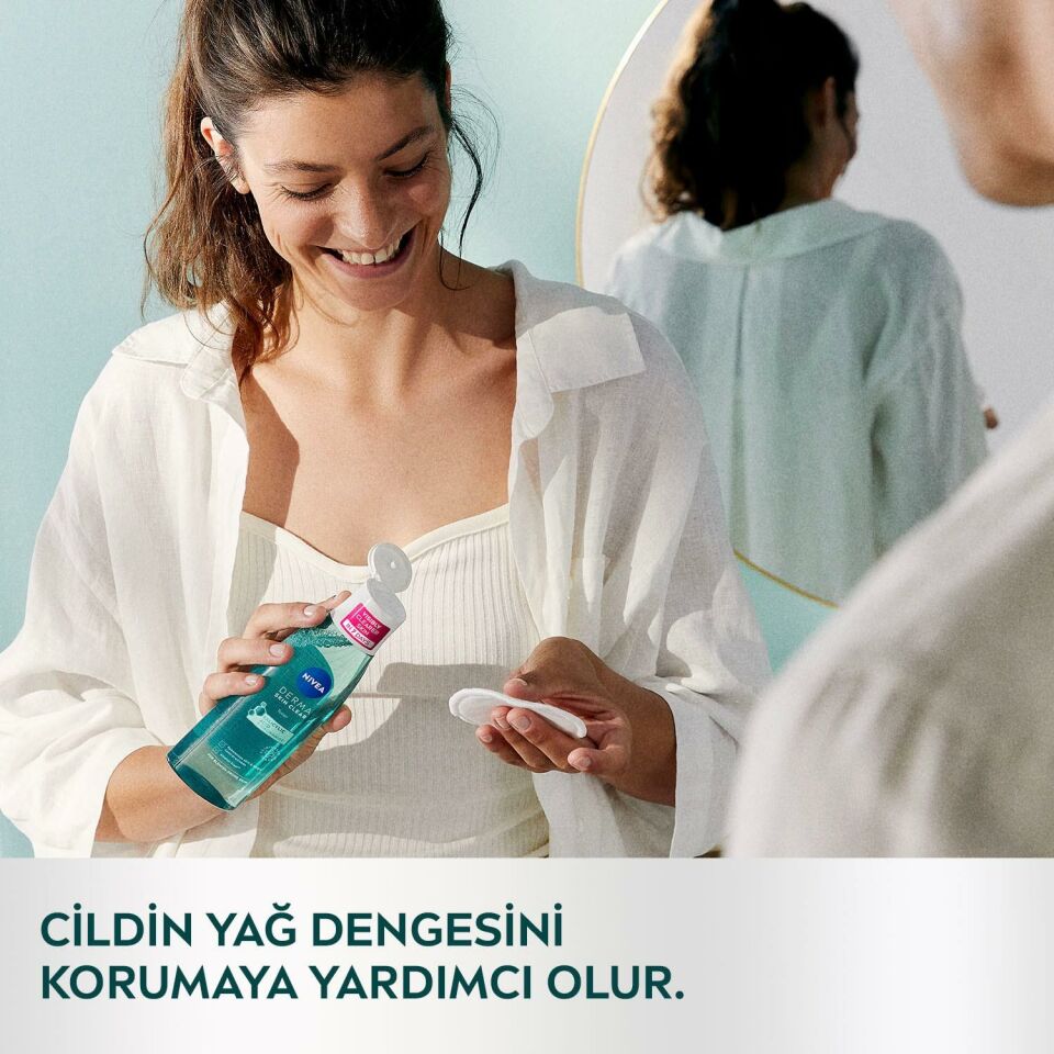 NIVEA Derma Skin Clear Tonik 200ml,Salisilik Asit (BHA),Gözenek Arındırıcı