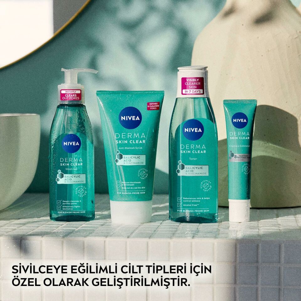 NIVEA Derma Skin Clear Tonik 200ml,Salisilik Asit (BHA),Gözenek Arındırıcı