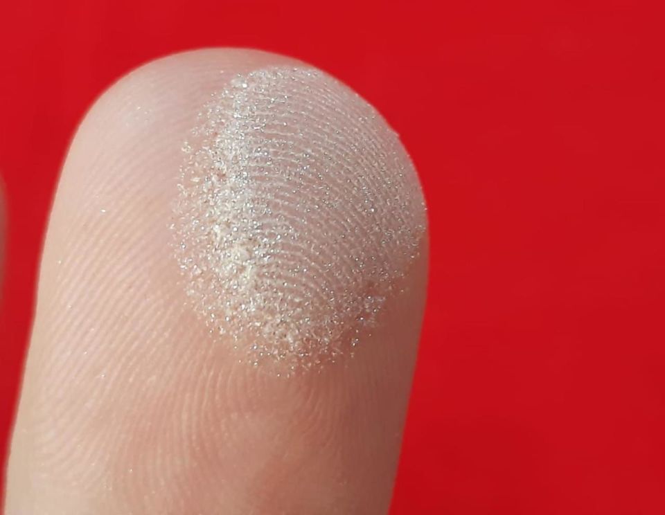 Carmina Highlighter Yüz ve Vücut Pudrası Aydınlatıcı Toz 01