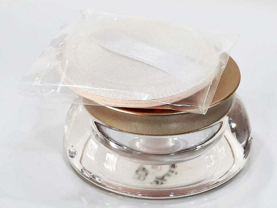 Carmina Highlighter Yüz ve Vücut Pudrası Aydınlatıcı Toz 01