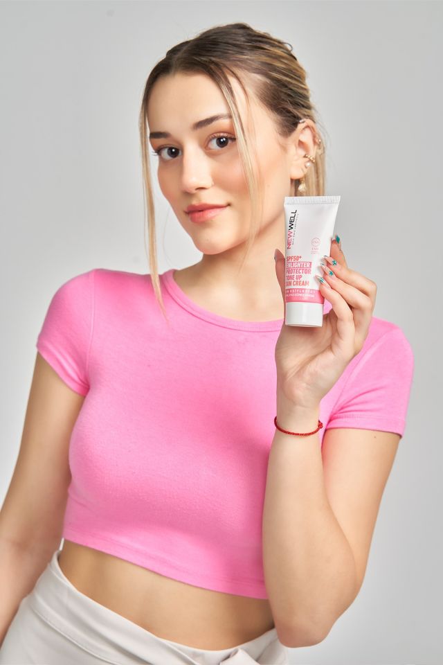 New Well yüksek Koruma Etkili SPF50+ Pembe Yüz Güneş Kremi 50 ml