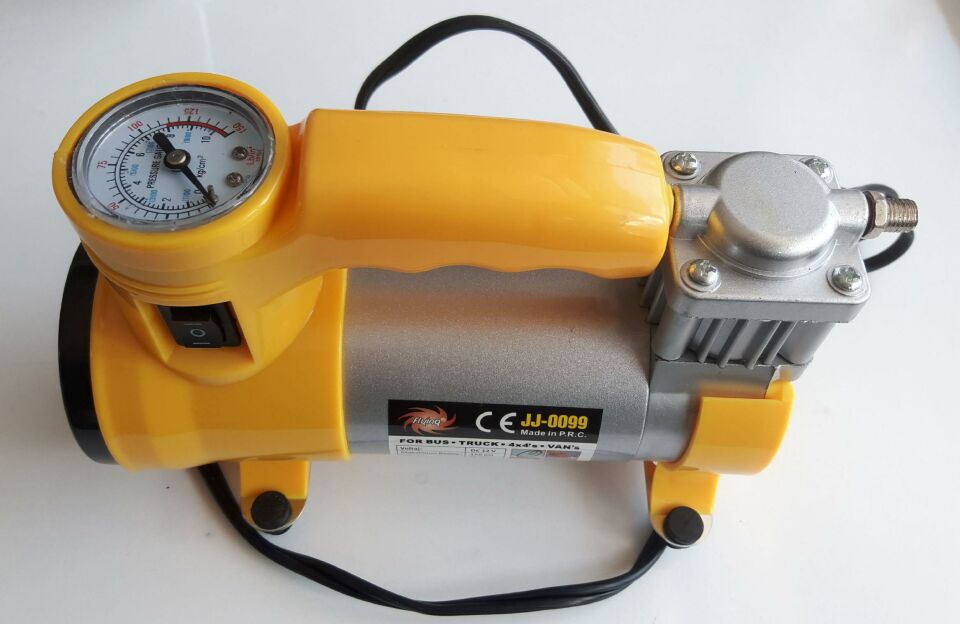 Flying 12V Çakmaklı Hava Kompresörü Metal Gövde Şişirme ve Aydınlatma